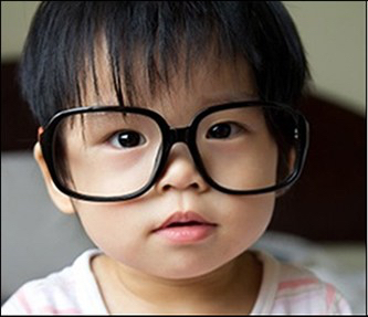 2014_11-children-wearing-glasses